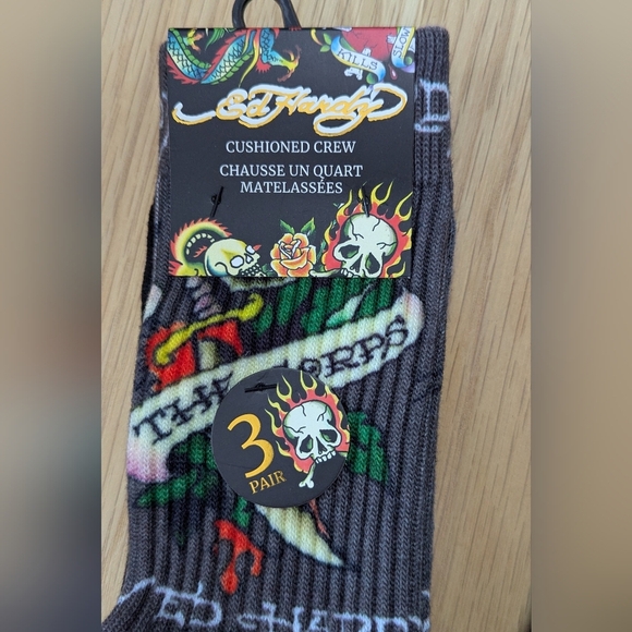 NWT Ed Hardy Cushioned Crew Socks - 3 Pair/Pack - Heart/Corps/Black & Grey - Picture 5 of 6